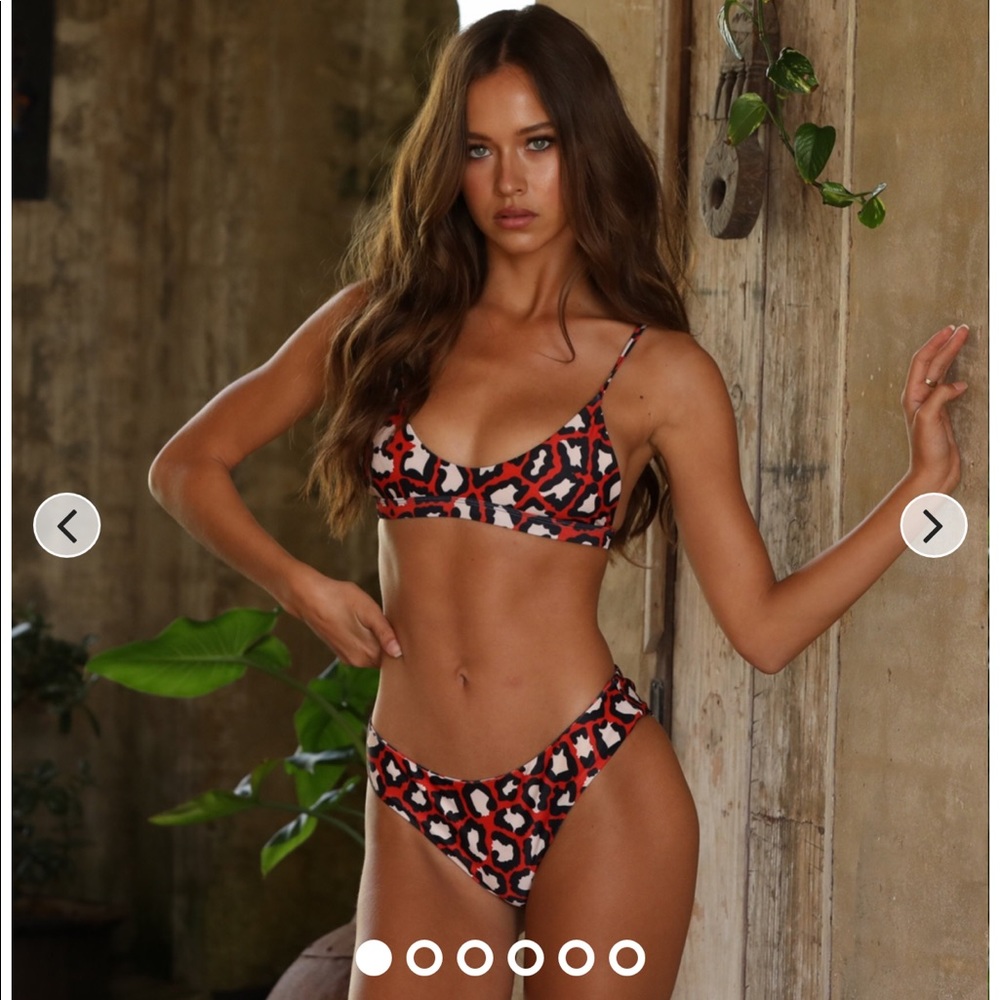 Kulani Kinis Chili Bikini
